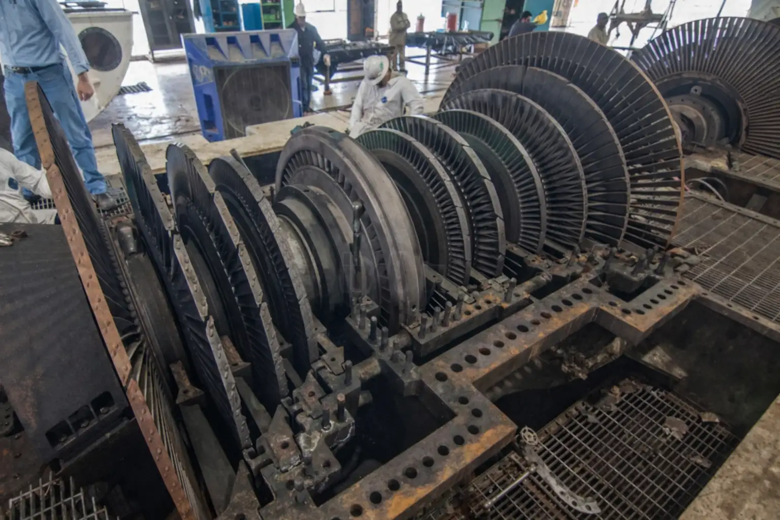 Steam turbine repair and refurbishment with rotor disassembly, blade restoration and performance improvement services